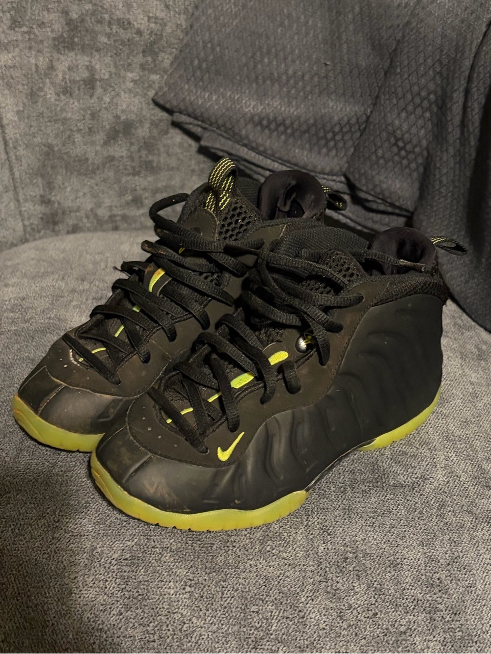 Nike Kids' Black and Volt Foamposite-Style Sneakers